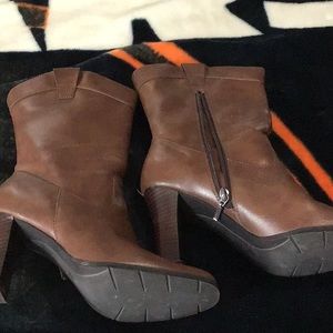 Women’s boots